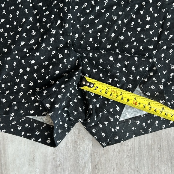 Loft Riviera Patterned Shorts - Picture 5 of 9